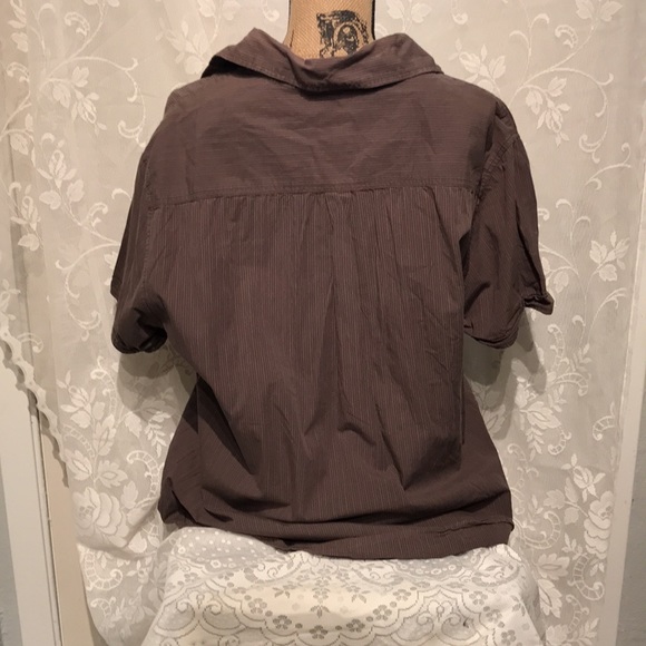 Mossimo button up - Picture 3 of 3